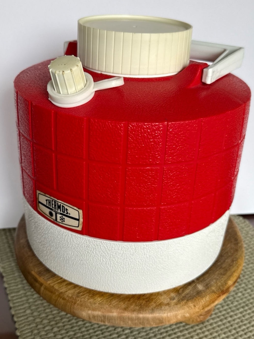 Thermos Red and White Insulated Cooler Jug vintage 1 gallon size